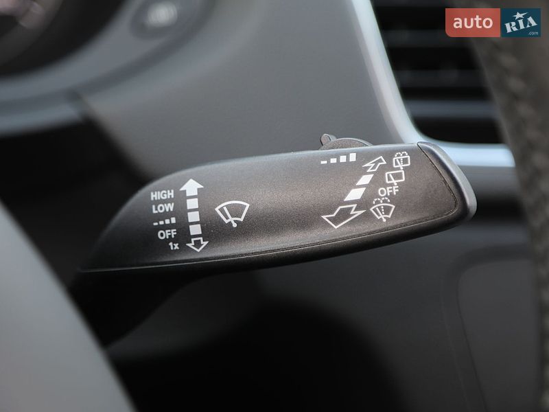 Внедорожник / Кроссовер Audi Q3 2016 в Харькове