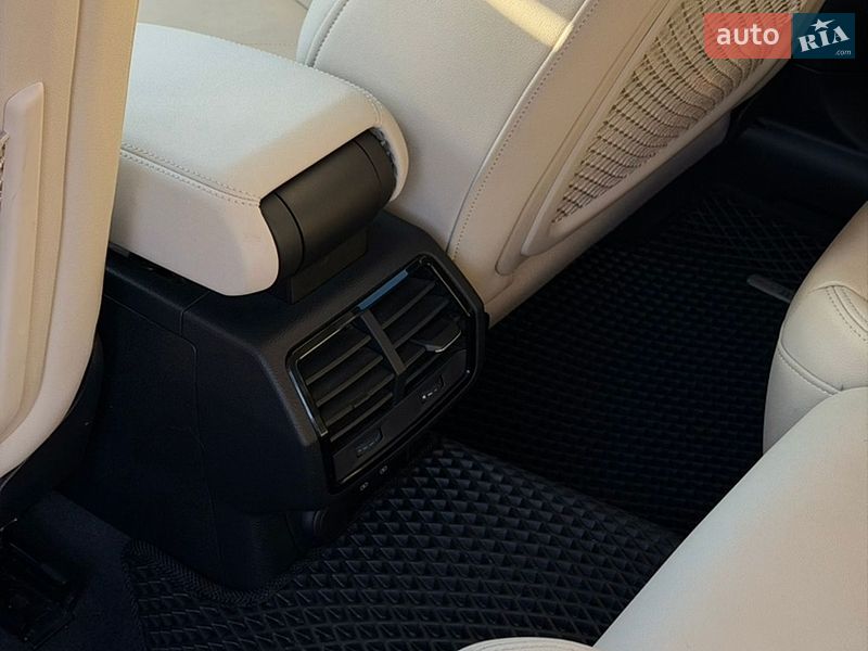 Внедорожник / Кроссовер Audi Q3 2019 в Хмельницком