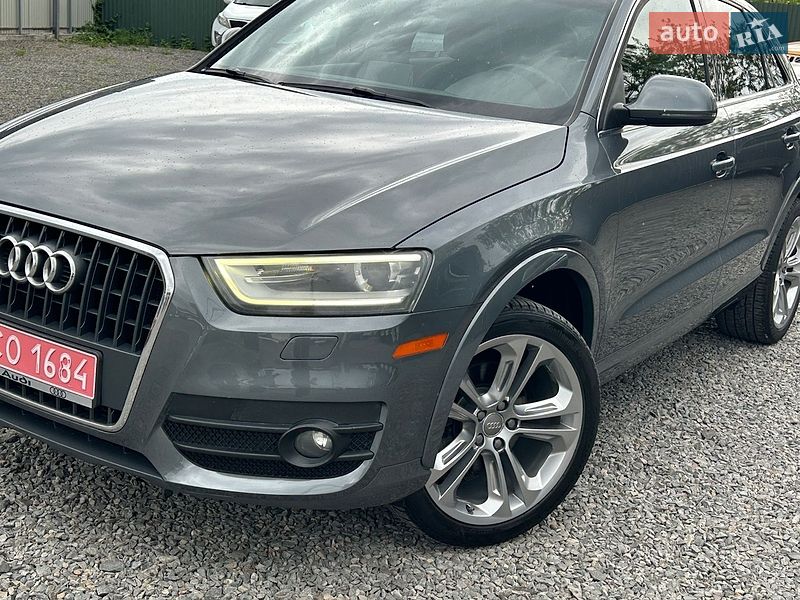 Внедорожник / Кроссовер Audi Q3 2015 в Мукачево