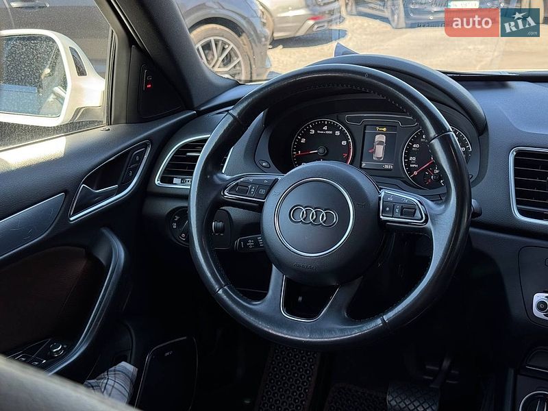 Внедорожник / Кроссовер Audi Q3 2016 в Ровно