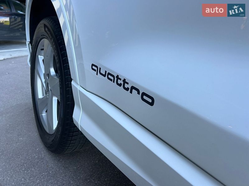 Внедорожник / Кроссовер Audi Q3 2020 в Киеве