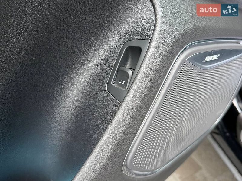 Позашляховик / Кросовер Audi Q3 2014 в Львові