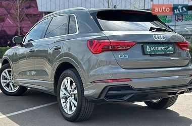 Внедорожник / Кроссовер Audi Q3 2020 в Киеве