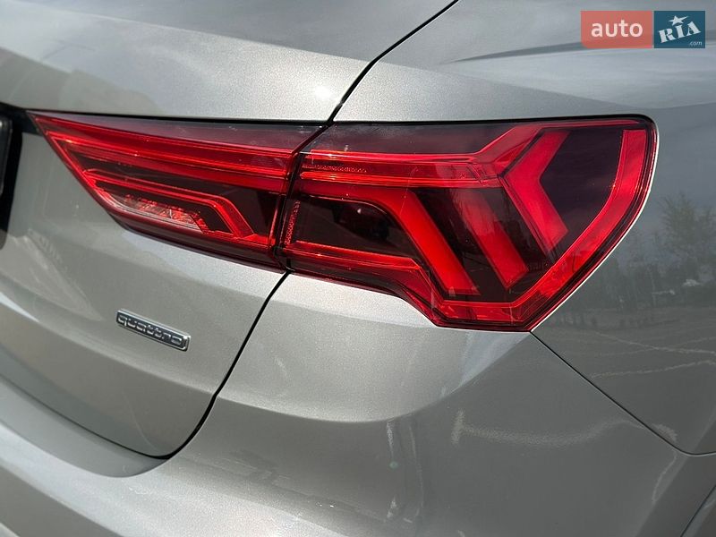 Внедорожник / Кроссовер Audi Q3 2020 в Киеве