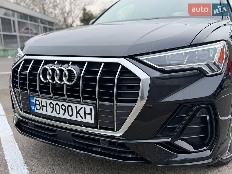 Внедорожник / Кроссовер Audi Q3 2019 в Одессе