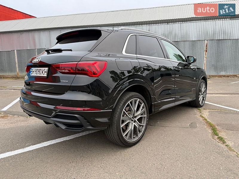 Внедорожник / Кроссовер Audi Q3 2019 в Одессе