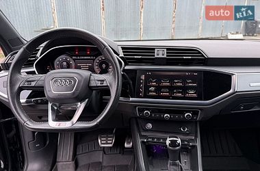 Внедорожник / Кроссовер Audi Q3 2019 в Одессе