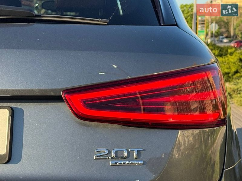 Внедорожник / Кроссовер Audi Q3 2015 в Днепре