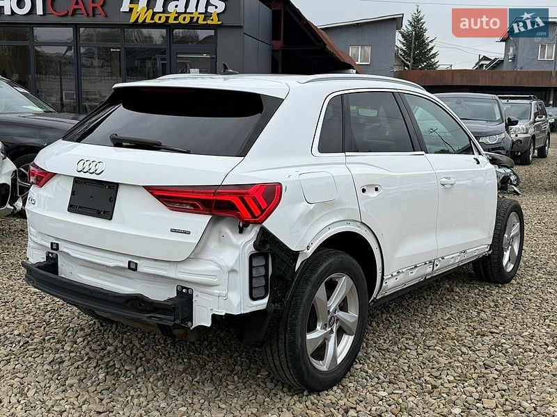Внедорожник / Кроссовер Audi Q3 2020 в Стрые