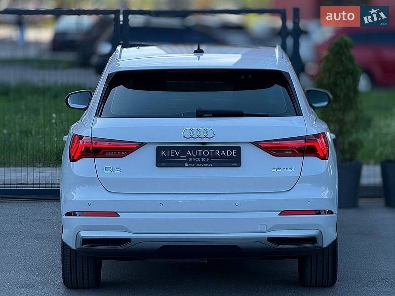 Позашляховик / Кросовер Audi Q3 2020 в Києві