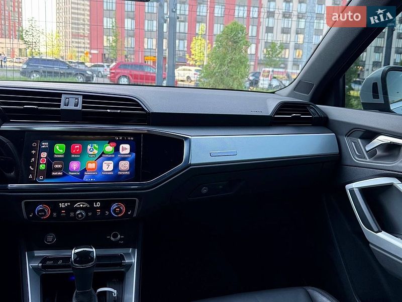 Позашляховик / Кросовер Audi Q3 2020 в Києві