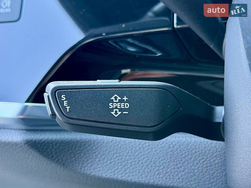 Позашляховик / Кросовер Audi Q3 2020 в Києві
