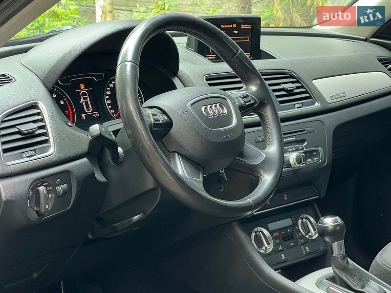 Внедорожник / Кроссовер Audi Q3 2014 в Ивано-Франковске