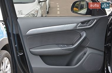 Позашляховик / Кросовер Audi Q3 2016 в Києві