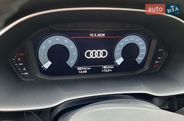 Внедорожник / Кроссовер Audi Q3 2022 в Киеве