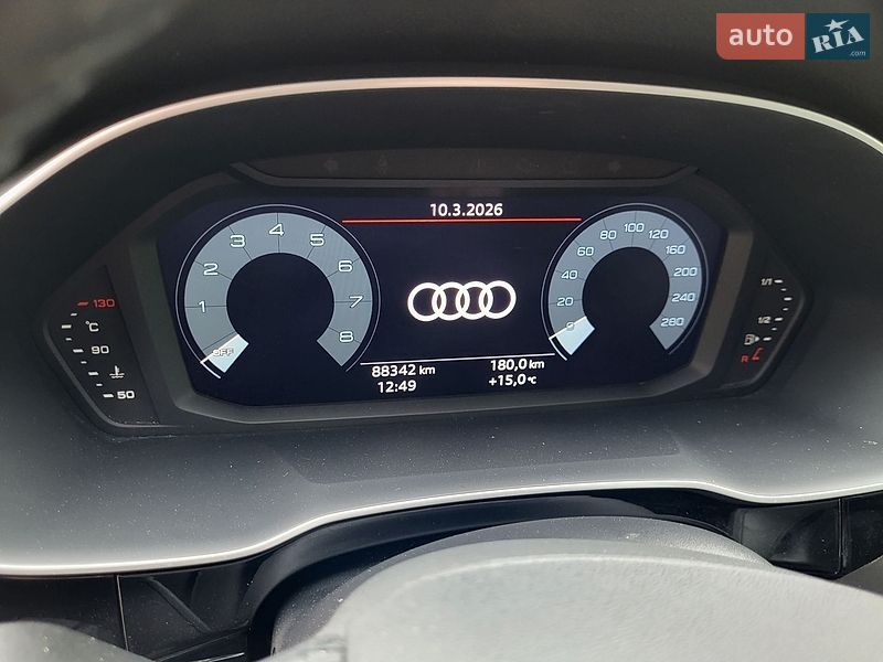 Внедорожник / Кроссовер Audi Q3 2022 в Киеве