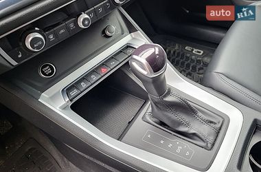 Внедорожник / Кроссовер Audi Q3 2022 в Киеве