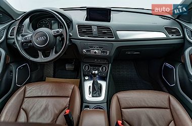 Внедорожник / Кроссовер Audi Q3 2016 в Киеве