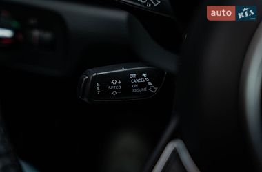 Внедорожник / Кроссовер Audi Q3 2016 в Киеве