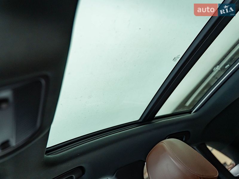 Внедорожник / Кроссовер Audi Q3 2016 в Киеве