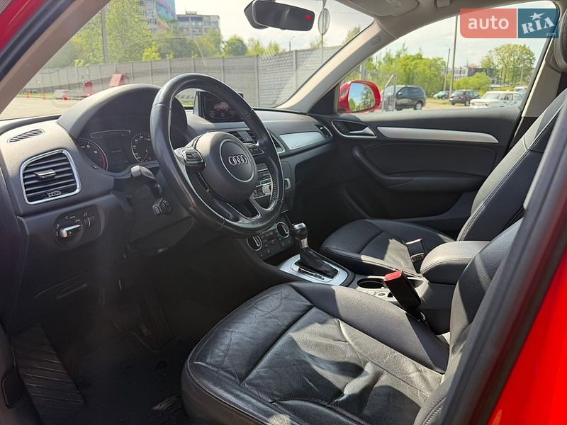 Внедорожник / Кроссовер Audi Q3 2016 в Львове