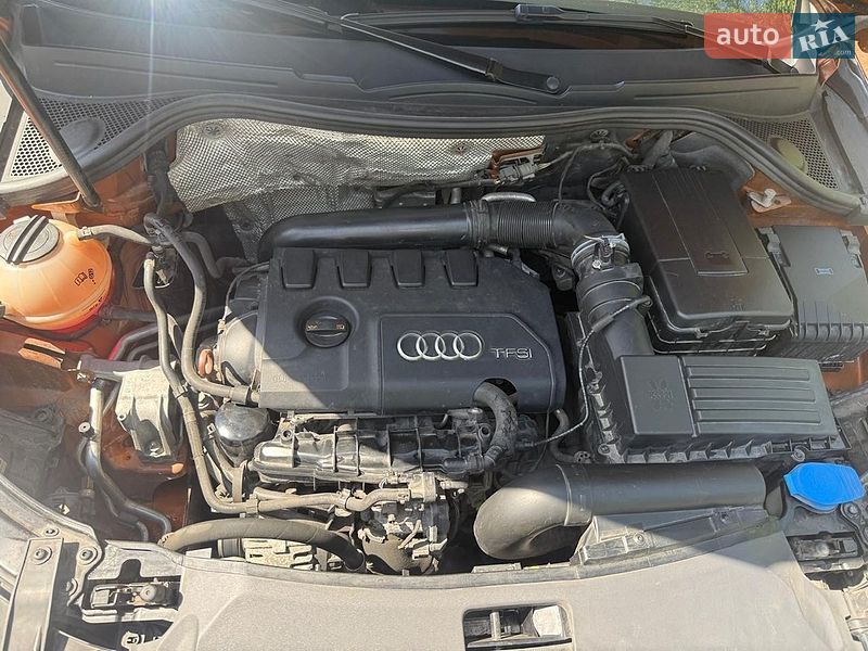 Внедорожник / Кроссовер Audi Q3 2011 в Киеве