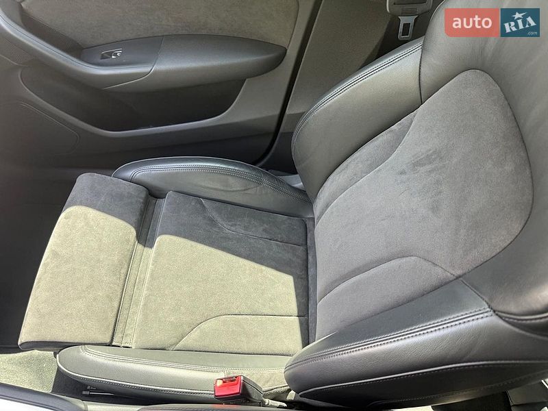 Внедорожник / Кроссовер Audi Q3 2011 в Киеве