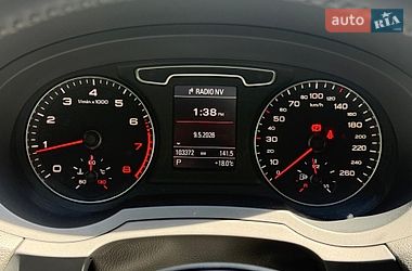 Внедорожник / Кроссовер Audi Q3 2011 в Киеве