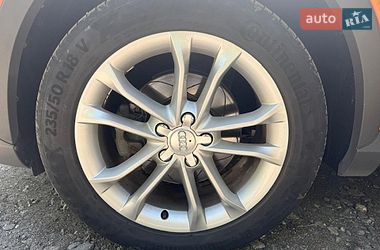 Внедорожник / Кроссовер Audi Q3 2011 в Киеве