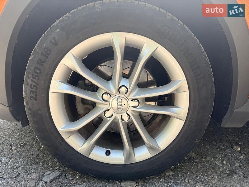 Внедорожник / Кроссовер Audi Q3 2011 в Киеве