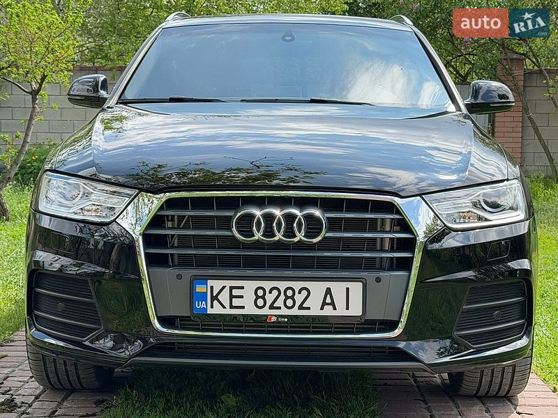 Внедорожник / Кроссовер Audi Q3 2017 в Каменском