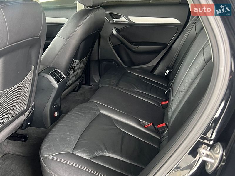 Внедорожник / Кроссовер Audi Q3 2017 в Черновцах