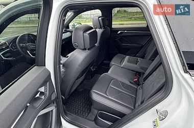 Внедорожник / Кроссовер Audi Q3 2023 в Киеве