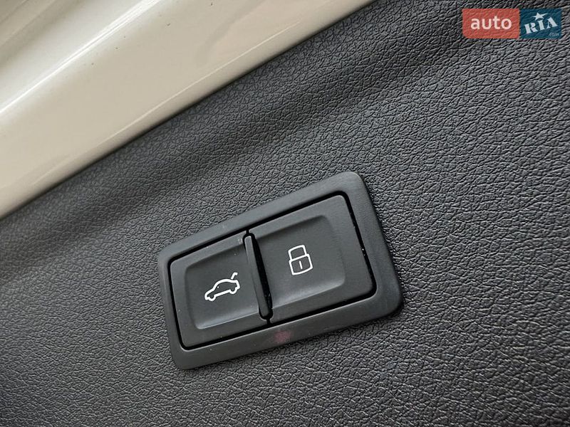 Позашляховик / Кросовер Audi Q3 2016 в Білогородці