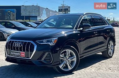 Внедорожник / Кроссовер Audi Q3 2019 в Львове