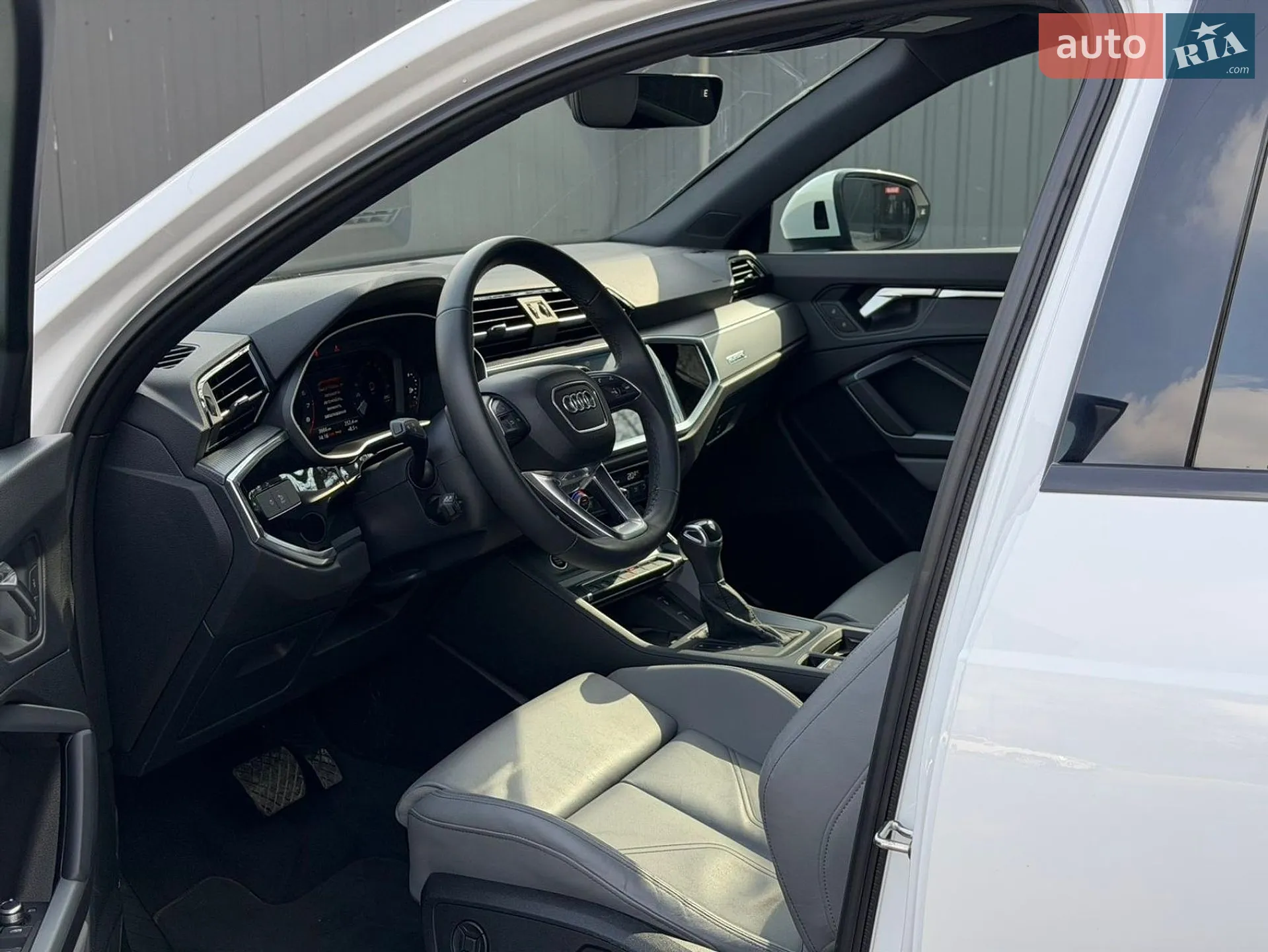 2024 Audi Q3 - мініатюра 17
