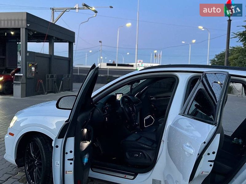 Позашляховик / Кросовер Audi Q3 2017 в Львові
