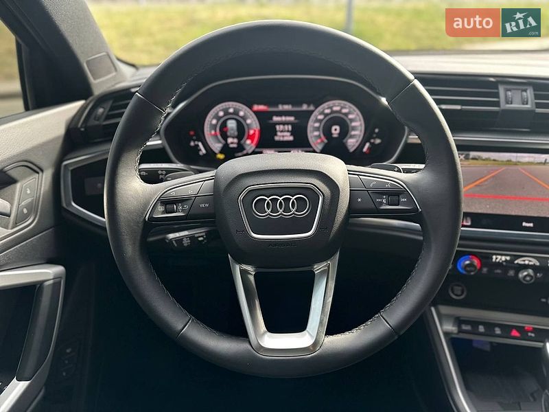 Позашляховик / Кросовер Audi Q3 2024 в Києві