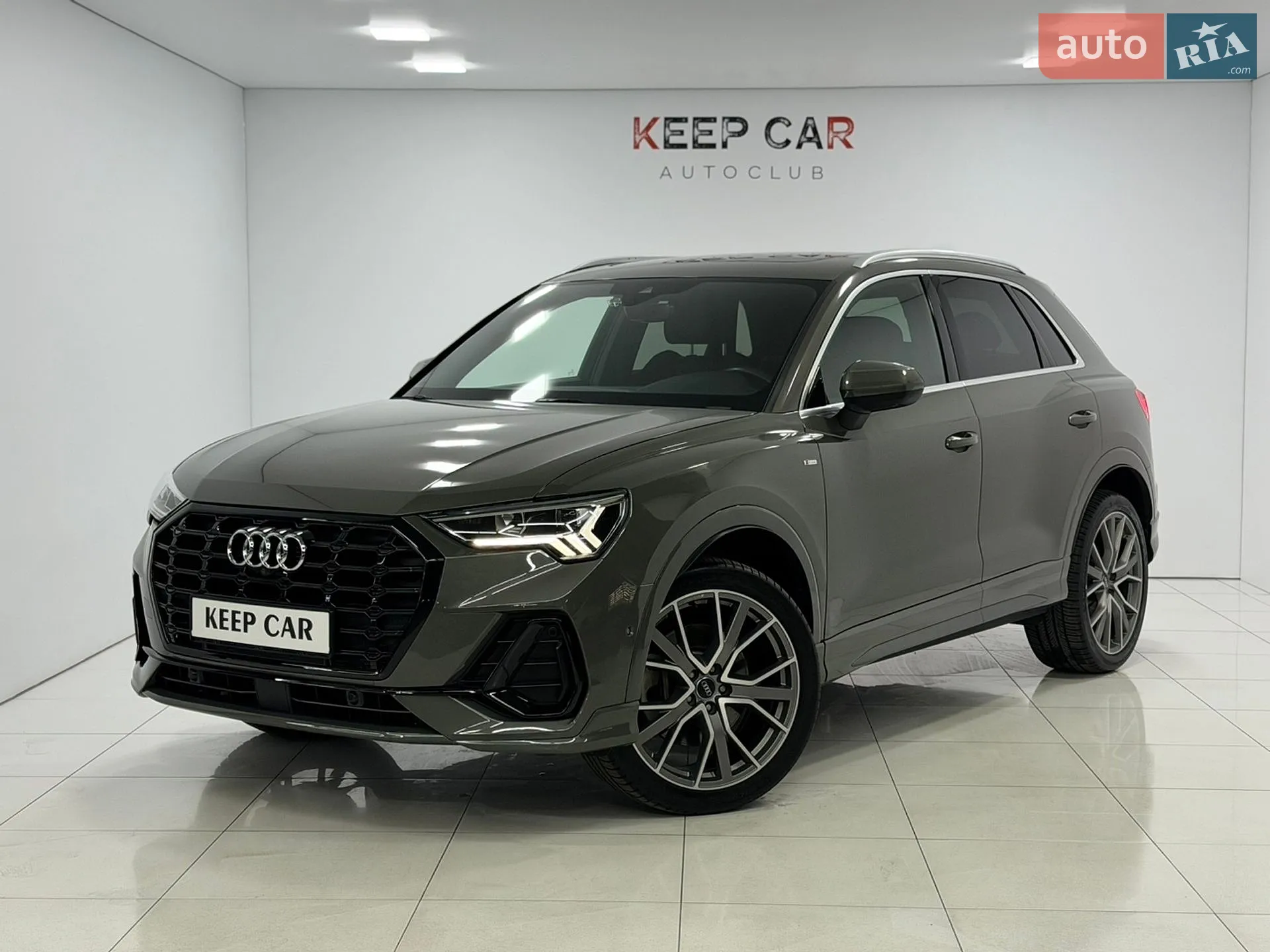 2019 Audi Q3 - фото 1