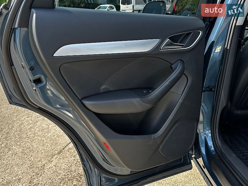 Позашляховик / Кросовер Audi Q3 2015 в Києві
