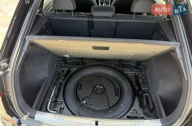 Внедорожник / Кроссовер Audi Q3 2020 в Киеве