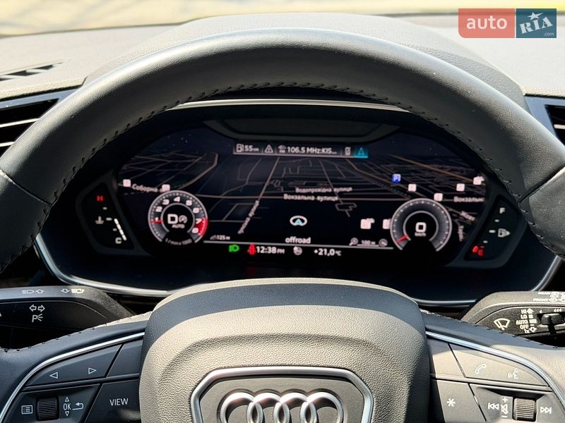 Внедорожник / Кроссовер Audi Q3 2020 в Киеве