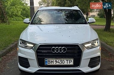 Внедорожник / Кроссовер Audi Q3 2015 в Днепре