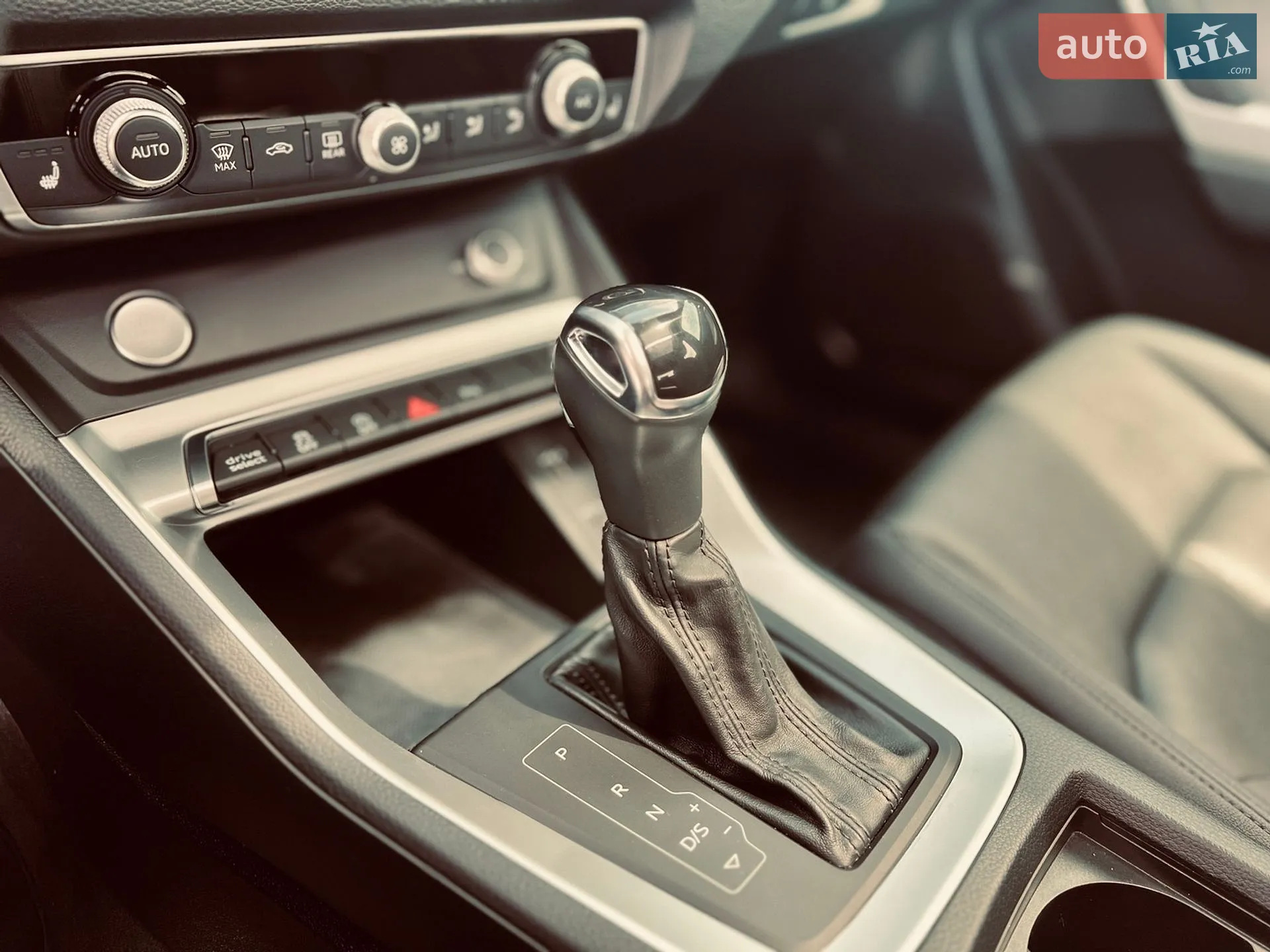 2019 Audi Q3 - мініатюра 23