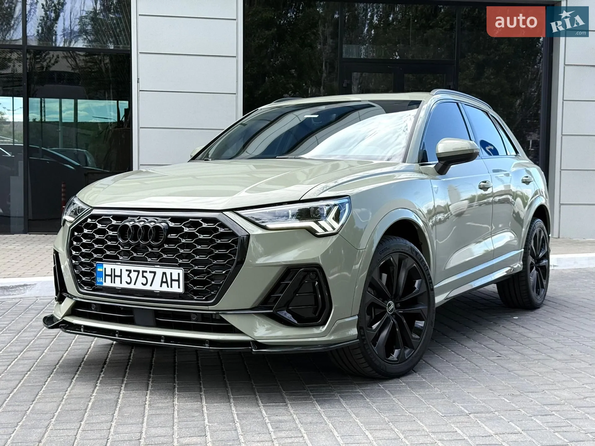 2021 Audi Q3 - фото 1
