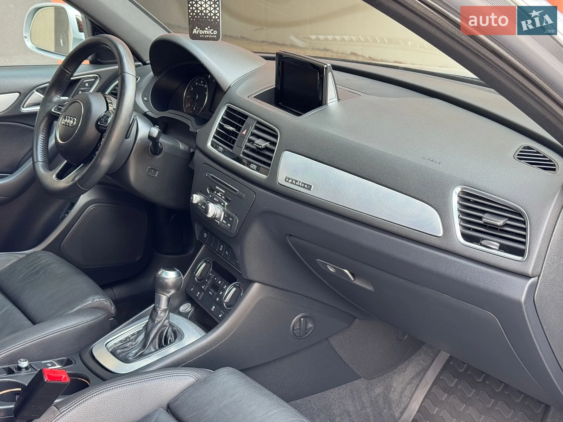 2017 Audi Q3 - мініатюра 16