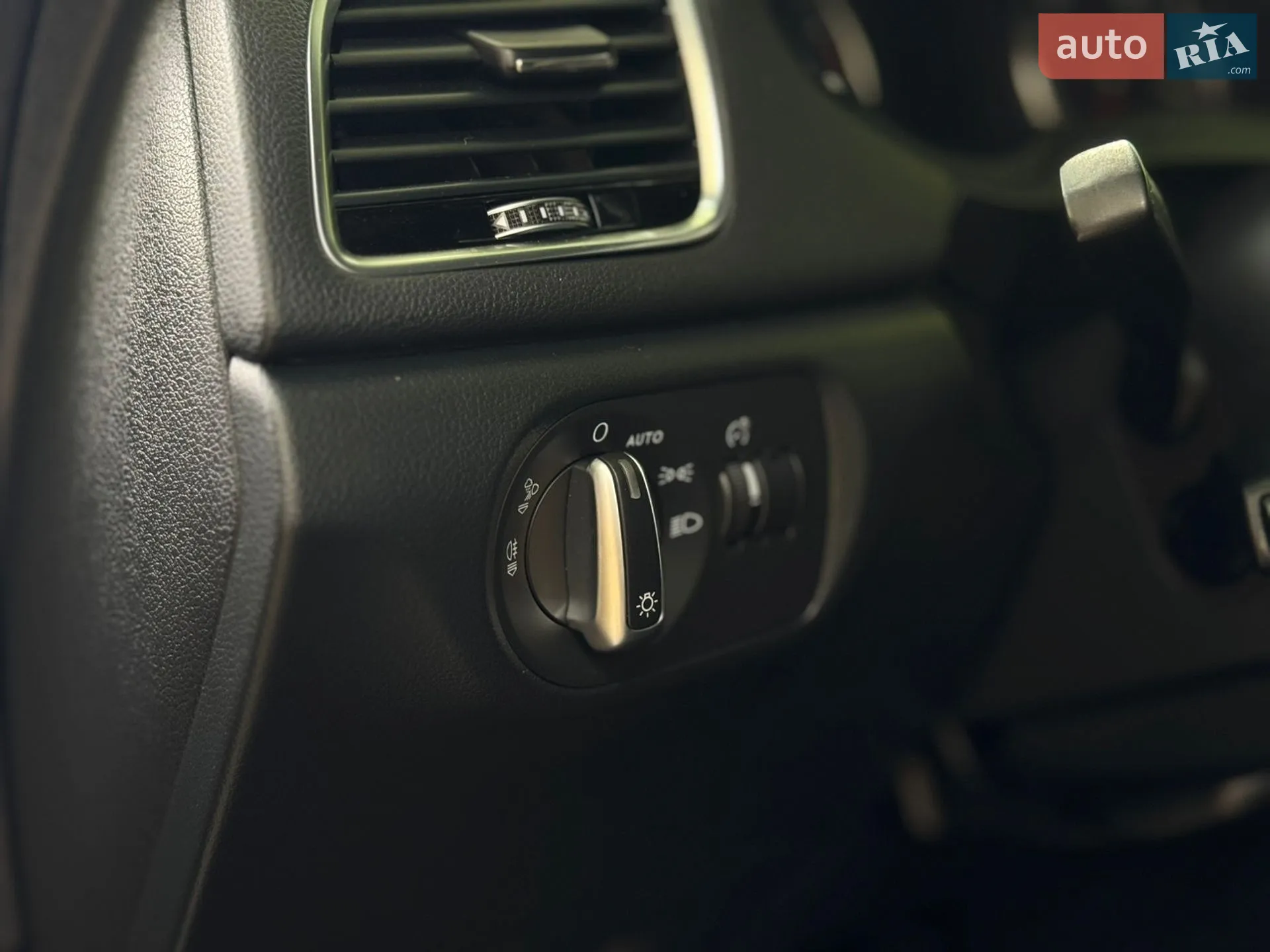 2016 Audi Q3 - мініатюра 16