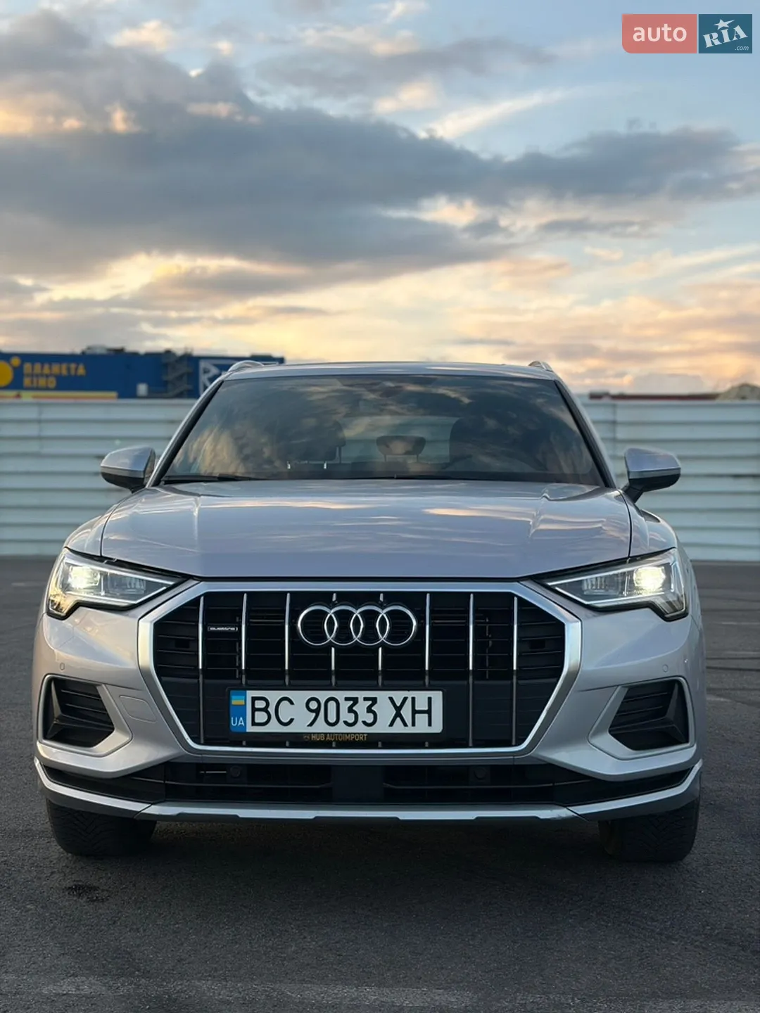 2020 Audi Q3 - фото 1