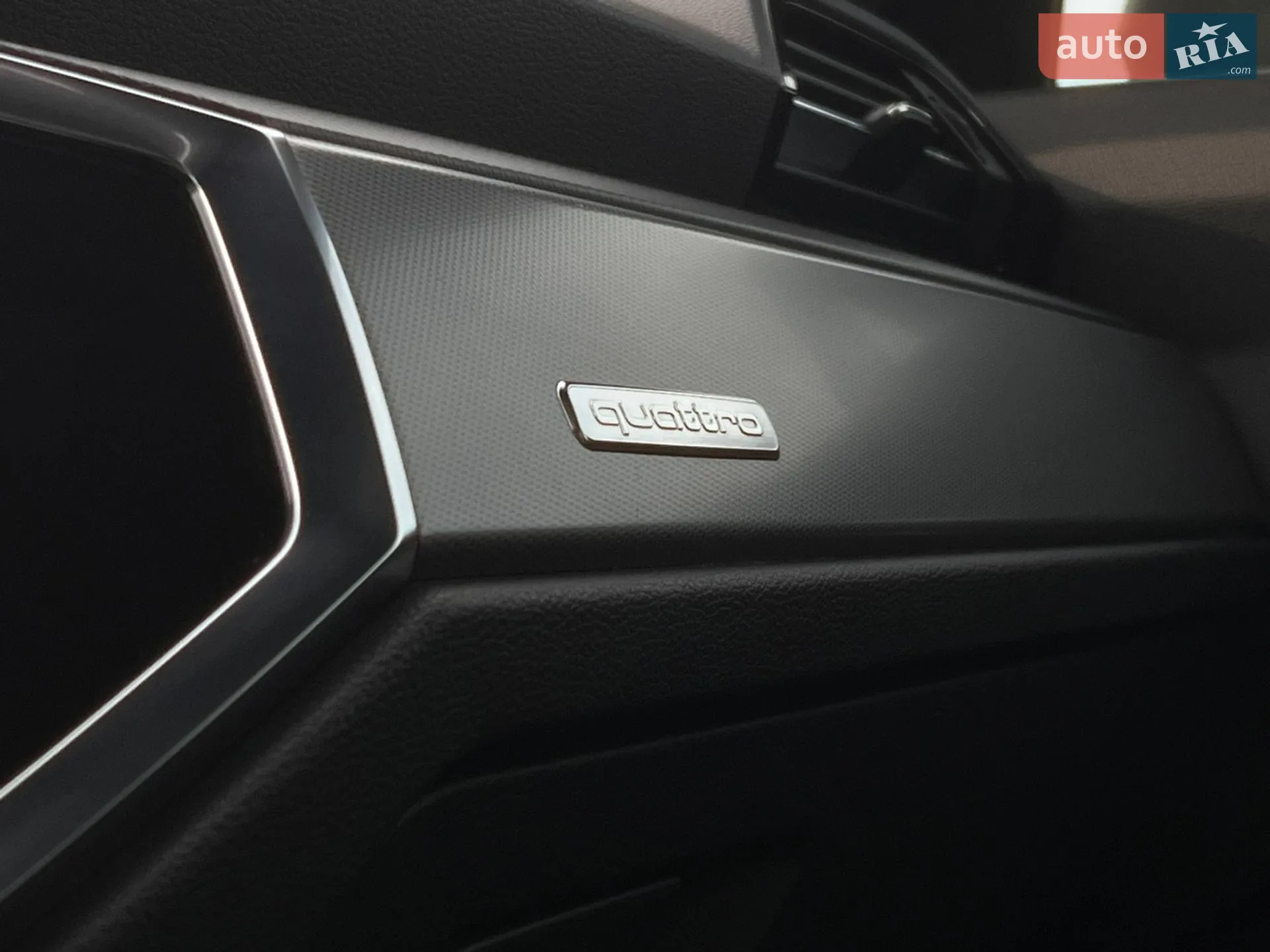 2019 Audi Q3 - мініатюра 18