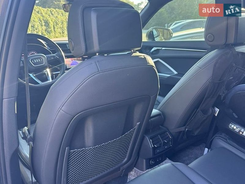 Внедорожник / Кроссовер Audi Q3 2019 в Днепре